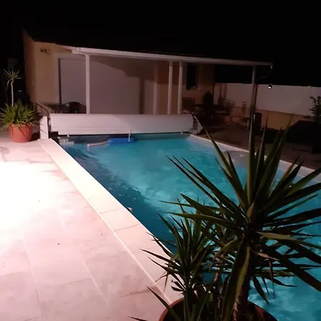 Studio Sympa Meuble Avec Parking Prive Et Piscine Manosque Exterior photo